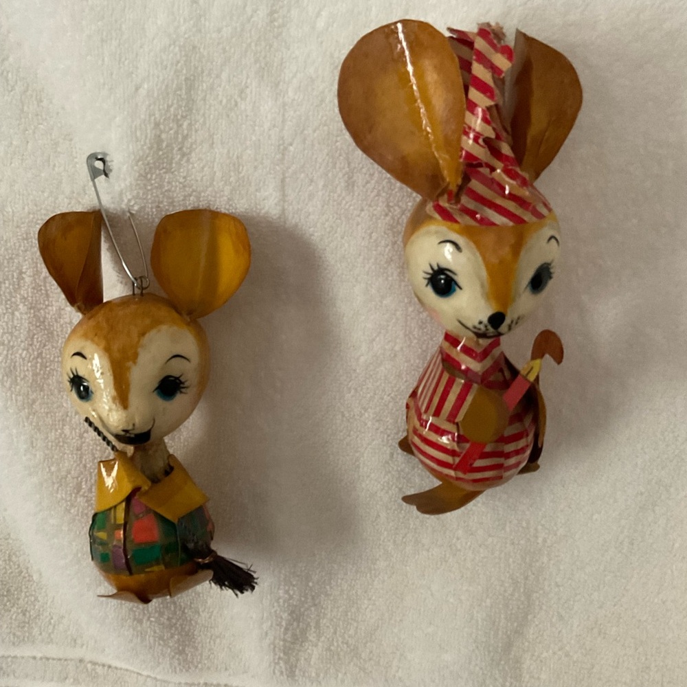(Set of 2) VINTAGE MEXICAN FOLK ART PAPER MACHE MICE SIGNED DE SELA